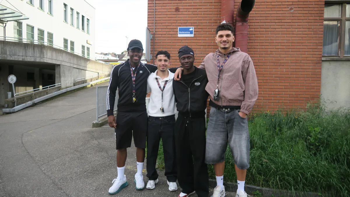 Ein Bild, das Rody und seine Gruppierung Ruthless zeigt.
